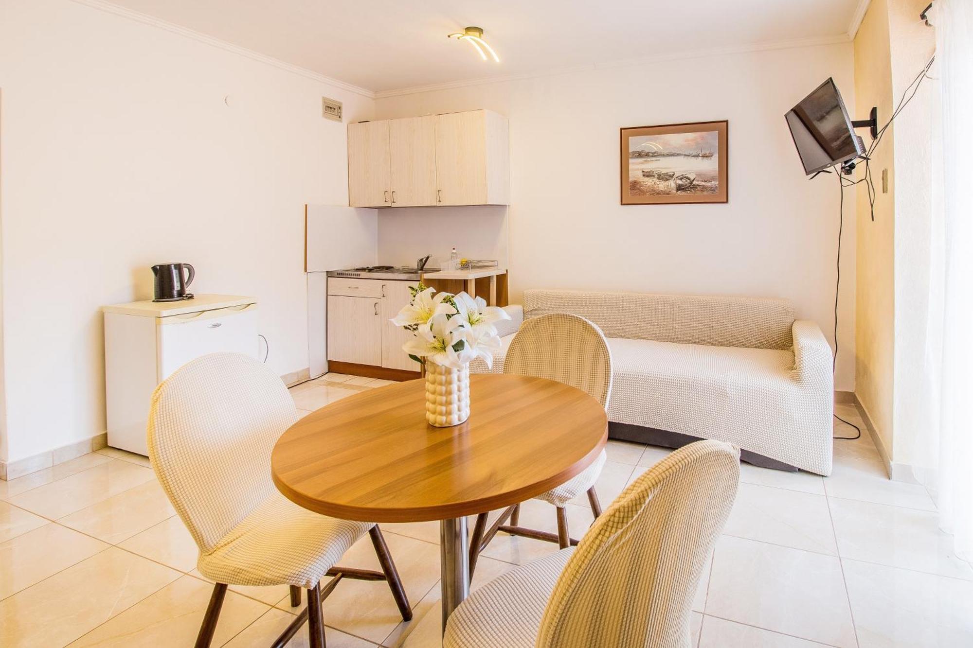 Dream House Rajic Apartment Trpanj Luaran gambar